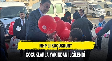 MHP'li Küçükkurt Çocuklarla Yakından İlgilendi