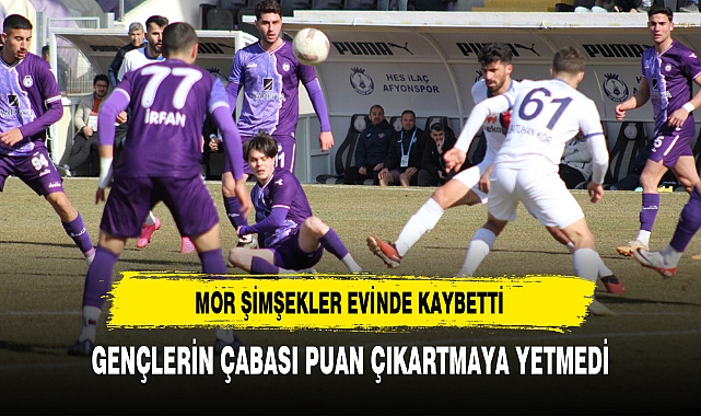 Mor Şimşekler Evinde Kaybetti