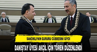 Sandıklı'nın Gururu Akçil Cübbesini Giydi