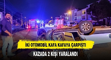 2 otomobil kafa kafaya çarpıştı: 1'i ağır 4 yaralı