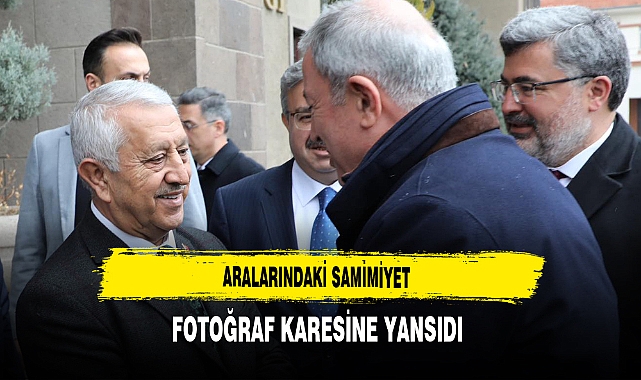 Aralarındaki Samimiyet Fotoğraf Karesine Yansıdı
