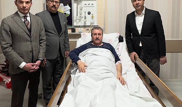 BBP LİDERİNİ HASTANEDE ZİYARET ETTİLER
