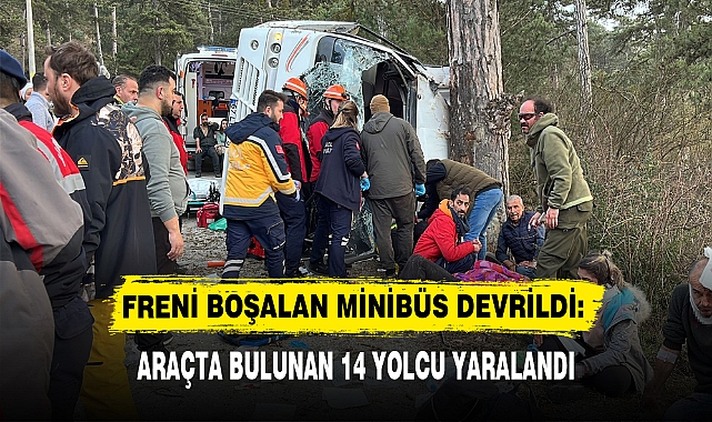 FRENİ BOŞALAN MİNİBÜS DEVRİLDİ: