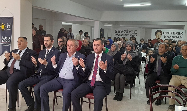İYİ PARTİ'DE YÜRÜYÜŞ ÖNCESİ DUALAR OKUNDU
