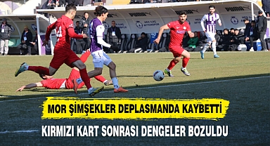 MOR ŞİMŞEKLER DEPLASMANDA KAYBETTİ