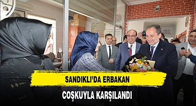 Sandıklı'da Erbakan Coşkuyla Karşılandı