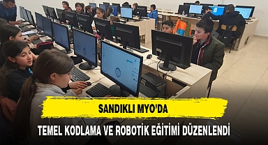 SANDIKLI MYO'DA TEMEL KODLAMA VE ROBOTİK EĞİTİMİ DÜZENLENDİ