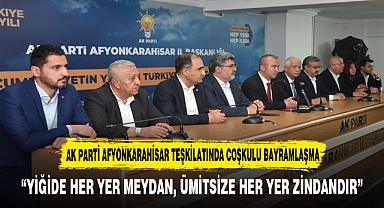 AK PARTİ AFYONKARAHİSAR TEŞKİLATINDA COŞKULU BAYRAMLAŞMA