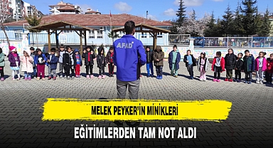 Melek Peyker'in Minikleri Eğitimlerden Tam Not Aldı