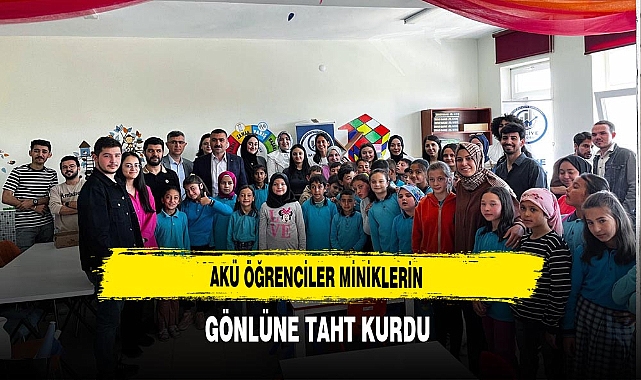 AKÜ Öğrenciler Miniklerin Gönlüne Taht Kurdu