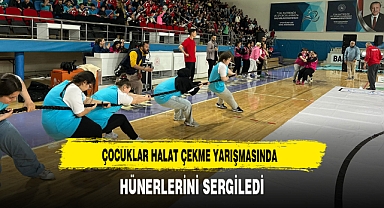Çocuklar Halat Çekme Yarışmasında Hünerlerini Sergiledi