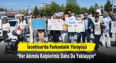 İscehisar'da Farkındalık Yürüyüşü
