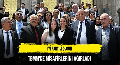 İYİ Partili Olgun TBMM'de Misafirlerini Ağırladı