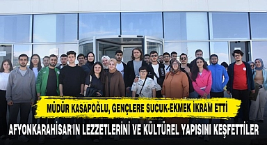 Müdür Kasapoğlu, Gençlere Sucuk-Ekmek İkram Etti