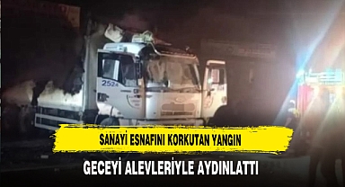 Sanayi Esnafını Korkutan Yangın Geceyi Alevleriyle Aydınlattı