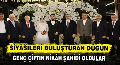 SİYASİLERİ BULUŞTURAN DÜĞÜN