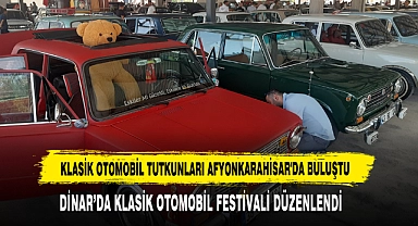 Klasik Otomobil Tutkunları Afyonkarahisar'da Buluştu