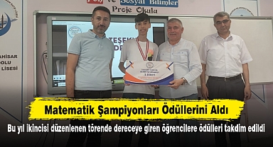 Matematik Şampiyonları Ödüllerini Aldı