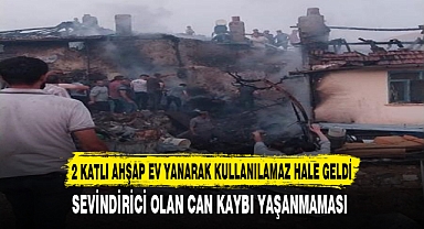 2 KATLI AHŞAP EV YANARAK KULLANILAMAZ HALE GELDİ