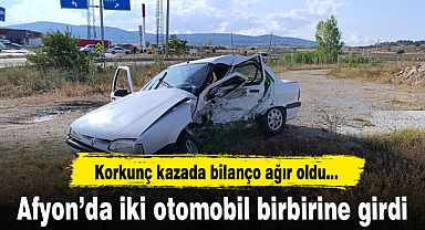 Afyon'da iki otomobil birbirine girdi...Korkunç kazada bilanço ağır oldu