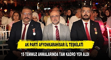 AK PARTİ AFYONKARAHİSAR İL TEŞKİLATI 15 TEMMUZ ANMALARINDA TAM KADRO YER ALDI