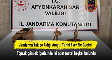 Jandarma Takibe Aldığı Araçta Tarihi Eser Ele Geçirdi