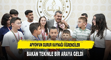Afyon’un Gurur Kaynağı Öğrenciler Bakan Tekinle Bir Araya Geldi