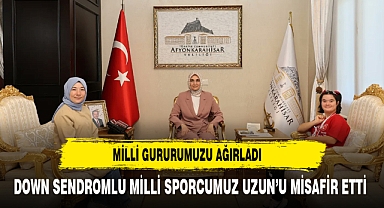Afyonkarahisar Valisi, Down Sendromlu Sporcu Merve Uzun ve Ablasını Makamında Ağırladı