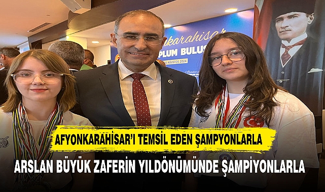 ARSLAN DÜNYA KLAVYE ŞAMPİYONLARI İLE BİR ARADA