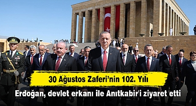 Erdoğan, devlet erkanı ile Anıtkabir'i ziyaret etti