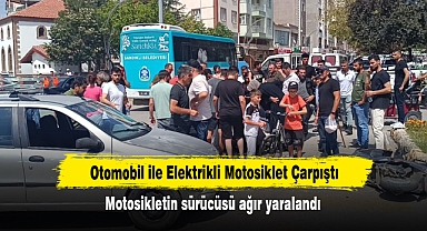Otomobil ile Elektrikli Motosiklet Çarpıştı: Motosikletin sürücüsü ağır yaralandı