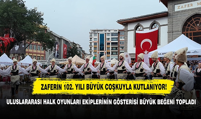 Uluslararası Halk Oyunları Ekiplerinin Gösterisi Büyük Beğeni Topladı