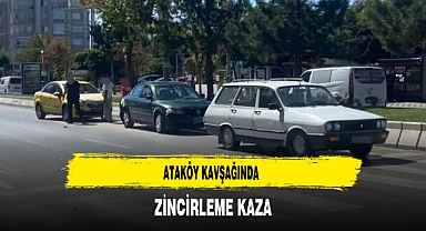 Ataköy Kavşağında Zincirleme Kaza