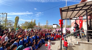 KIZILDAĞ İLKOKULU'NDA CUMHURİYET BAYRAMI COŞKUSU