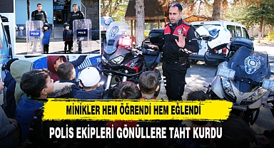 Minikler Hem Öğrendi Hem Eğlendi Polis Ekipleri Gönüllere Taht Kurdu