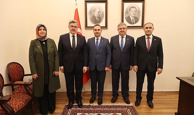 Ak Parti Milletvekillerinden Bakan Kacır’a Ziyaret
