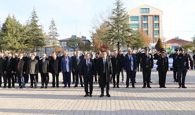 İHSANİYE’DE GAZİ MUSTAFA KEMAL ATATÜRK’Ü ANMA TÖRENİ DÜZENLENDİ