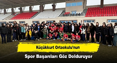 Küçükkurt Ortaokulu’nun Spor Başarıları Göz Dolduruyor