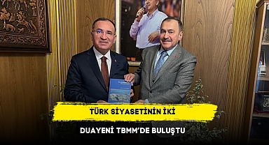 Türk Siyasetinin İki Duayeni TBMM’de Buluştu