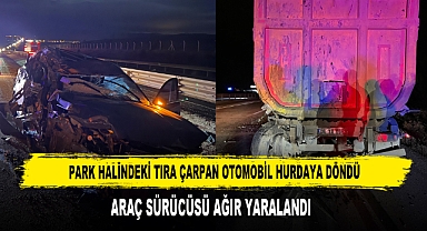 Park Halindeki Tıra Çarpan Otomobil Hurdaya Döndü