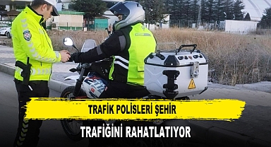 Trafik Polisleri Şehir Trafiğini Rahatlatıyor