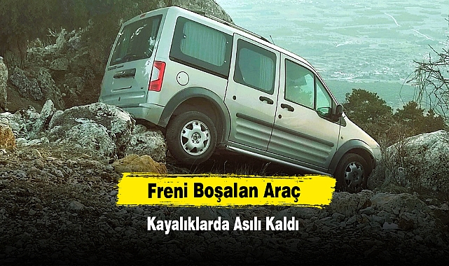 Freni Boşalan Araç Kayalıklarda Asılı Kaldı