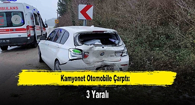 Kamyonet Otomobile Çarptı: 3 Yaralı