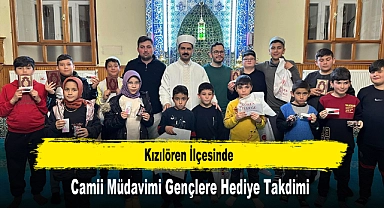 Kızılören İlçesinde, Camii Müdavimi Gençlere Hediye Takdimi