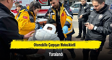 Otomobille Çarpışan Motosikletli Yaralandı