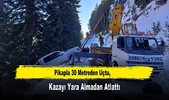 Pikapla 30 Metreden Uçtu, Kazayı Yara Almadan Atlattı