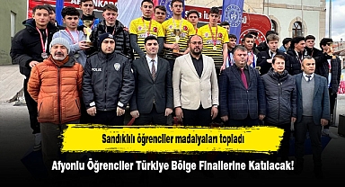 Sandıklılı öğrenciler madalyaları topladı: Afyonlu öğrenciler Türkiye bölge finallerine katılacak!