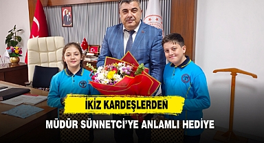 İkiz Kardeşlerden Müdür Sünnetci’ye Anlamlı Hediye