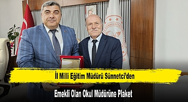 Müdür Sünnetci’den Emekli Olan Okul Müdürüne Plaket