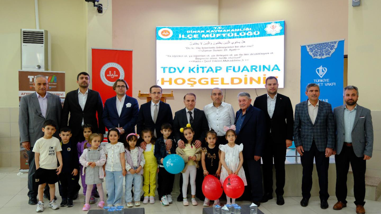 Dinar’da TDV Kitap Fuarı Açıldı